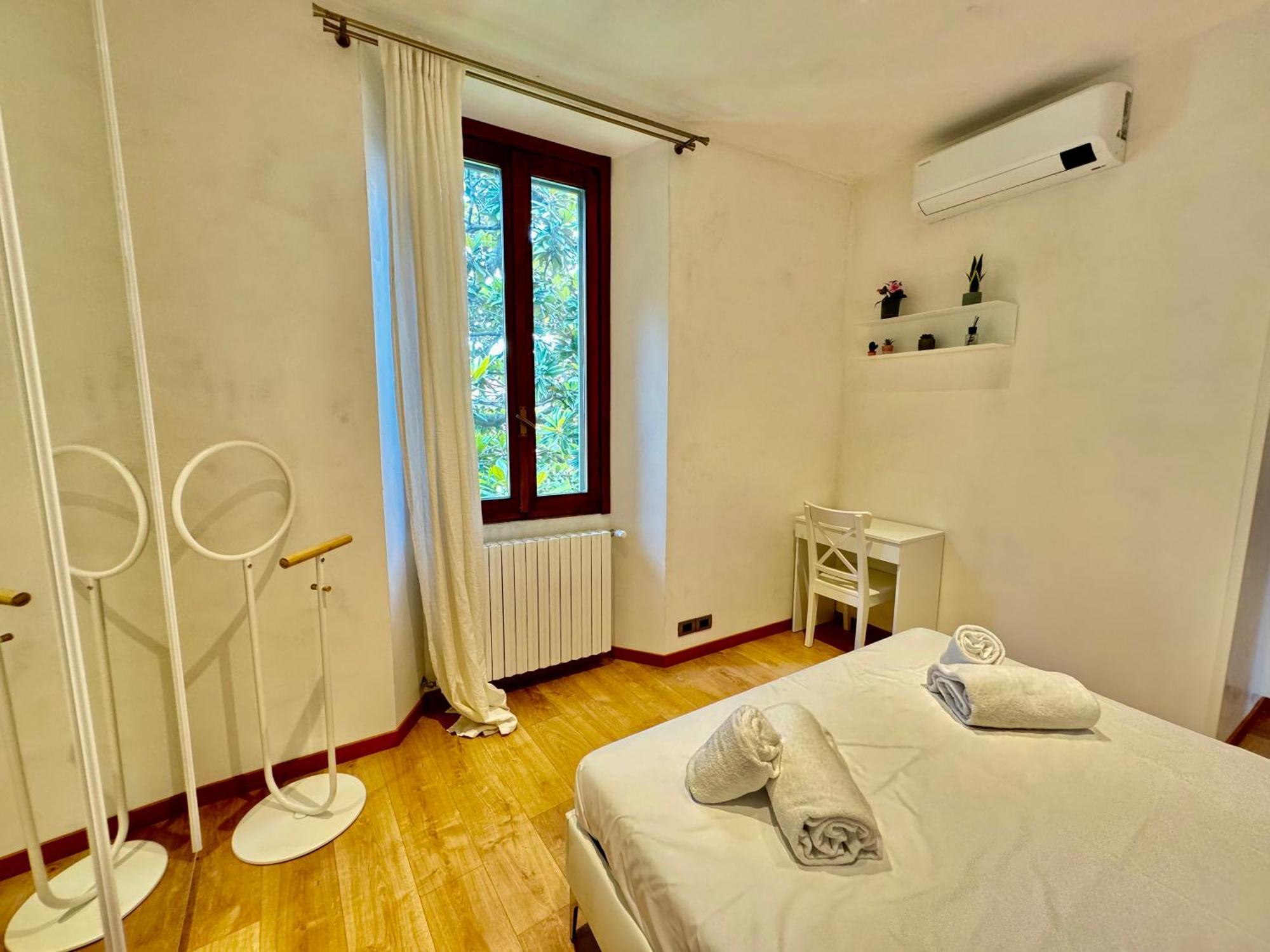2bd Near The Station Como